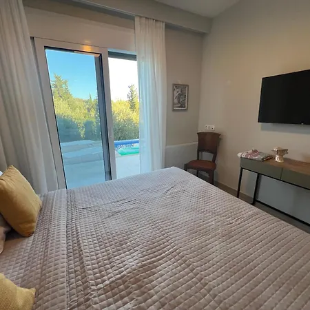 Giardinia Homes With Private Pool Γαζάτικα