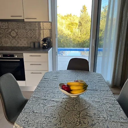 Giardinia Homes With Private Pool Σπίτι διακοπών Γαζάτικα