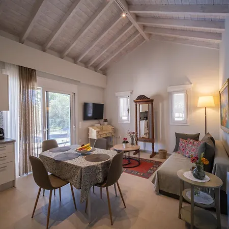 Σπίτι διακοπών Giardinia Homes With Private Pool Γαζάτικα