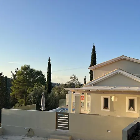 Giardinia Homes With Private Pool Γαζάτικα