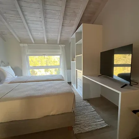 Giardinia Homes With Private Pool Case de vacanță *