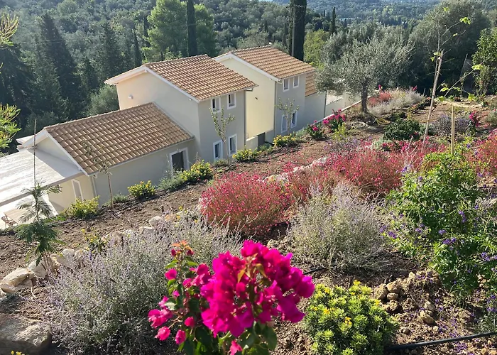 Giardinia Homes With Private Pool