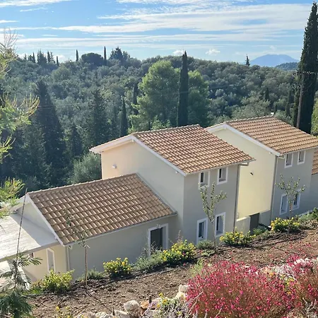 Casa de Férias Giardinia Homes With Private Pool