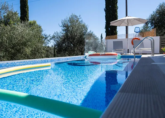 Giardinia Homes With Private Pool