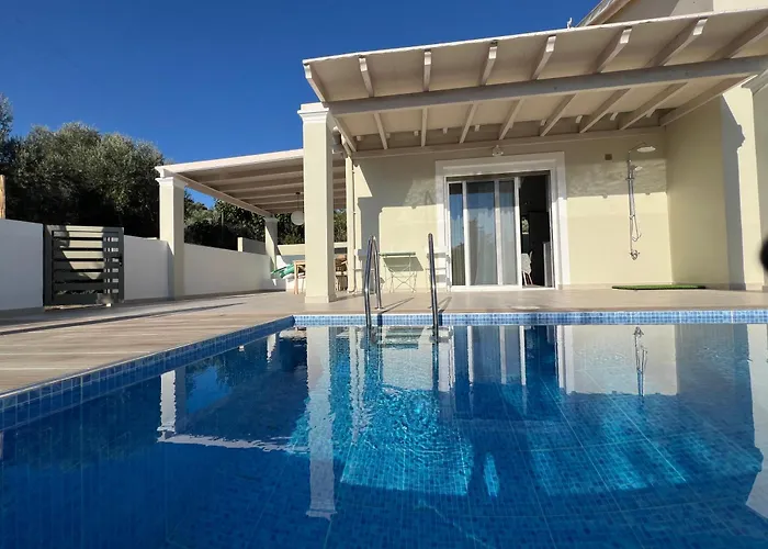 Giardinia Homes With Private Pool * Gazátika
