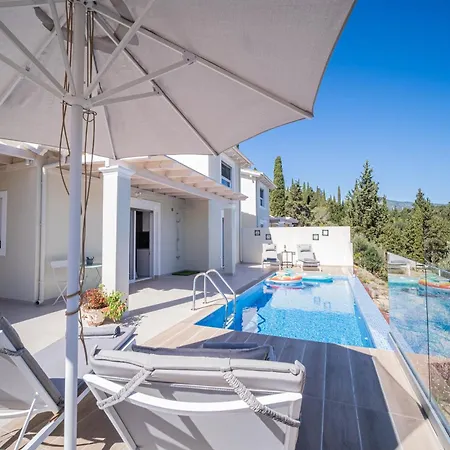 Nyaraló Giardinia Homes With Private Pool