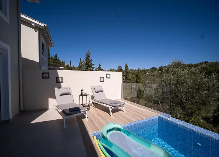 Giardinia Homes With Private Pool *